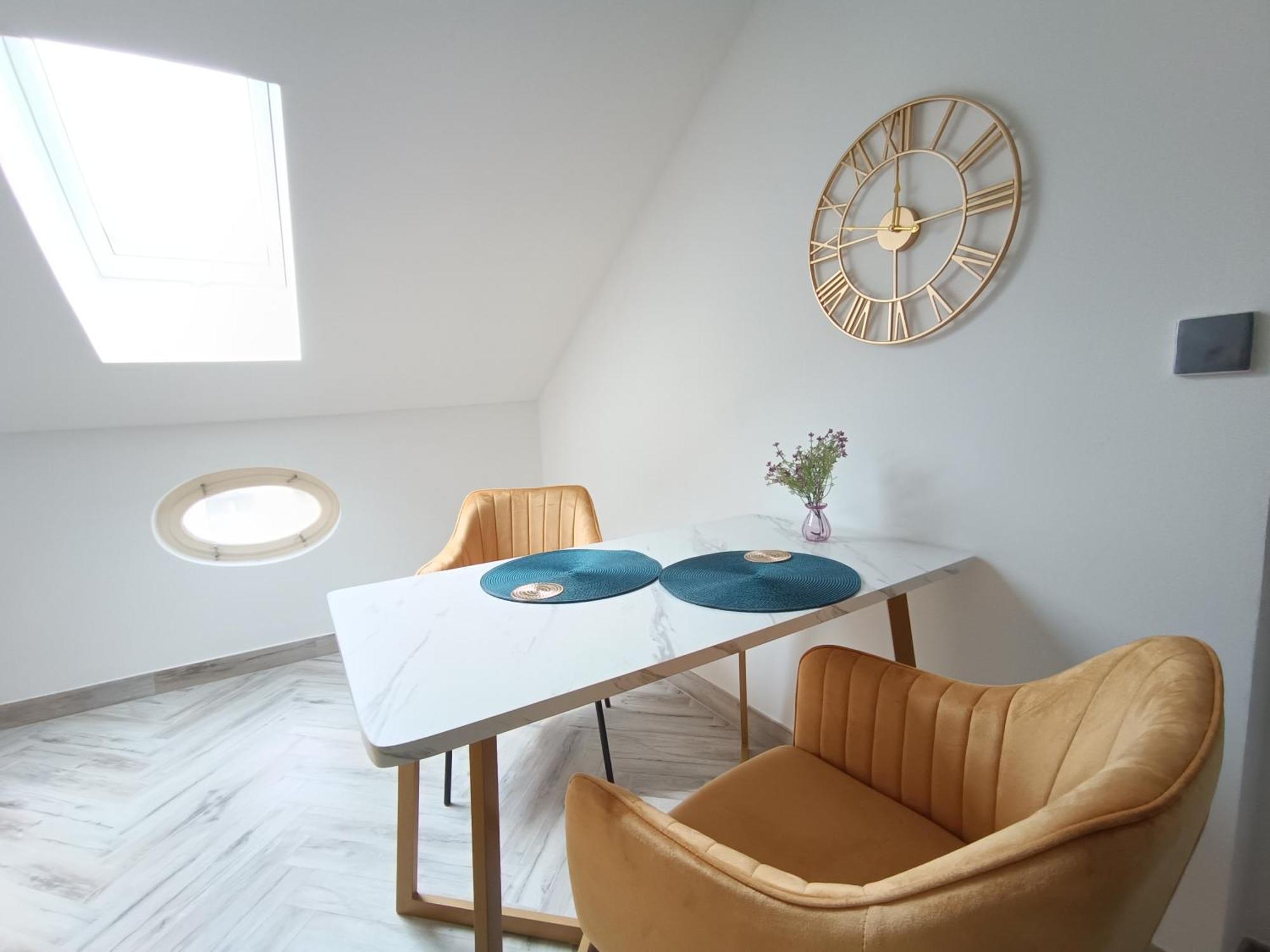 Filmap-Charmant-Modern-Zentral-Balkon-Beamer-Spieletisch Gorlitz Bagian luar foto